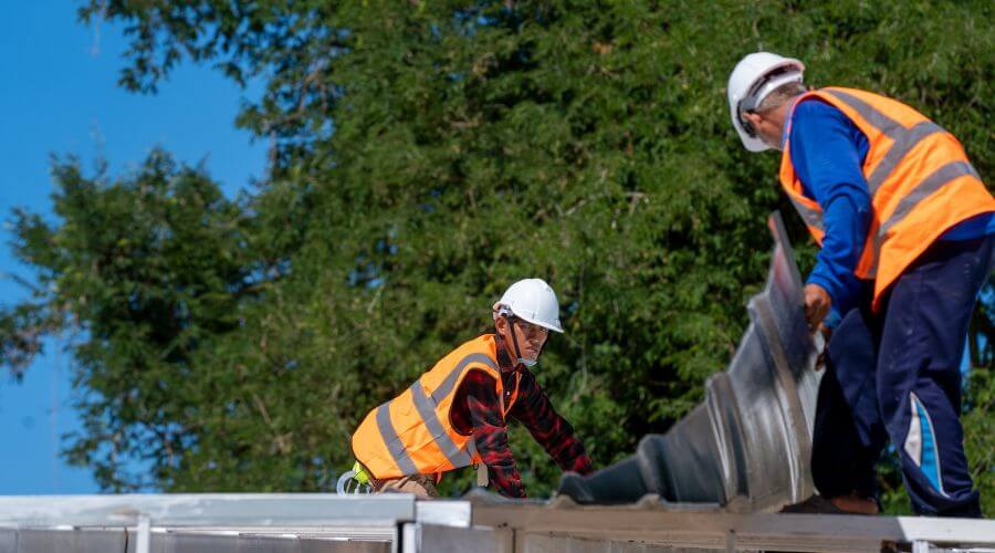 Professional gutter cleaning in Sassamansville, PA